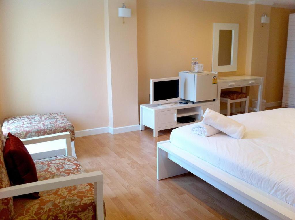 Triple Palms House Hotel Chiang Mai Luaran gambar